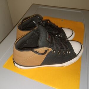Converse chuck taylor axel vintage brown leather / black size 2 boys